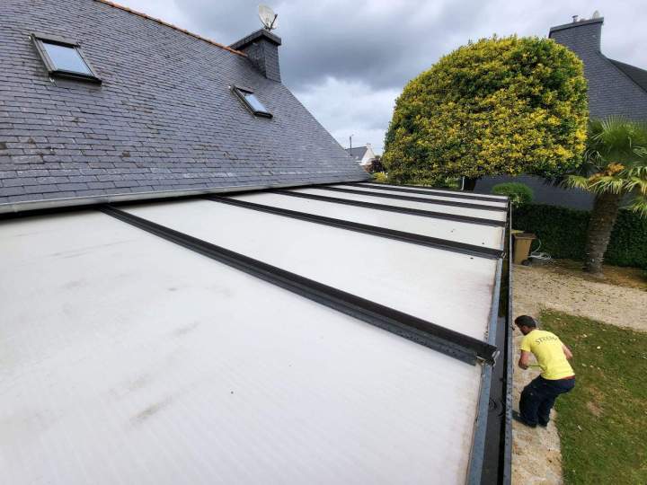 Toit véranda en cours de rénovation Quimperlé