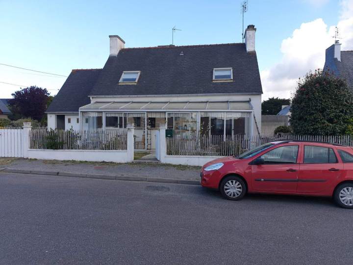 Véranda avec toit à rénover Quimperlé